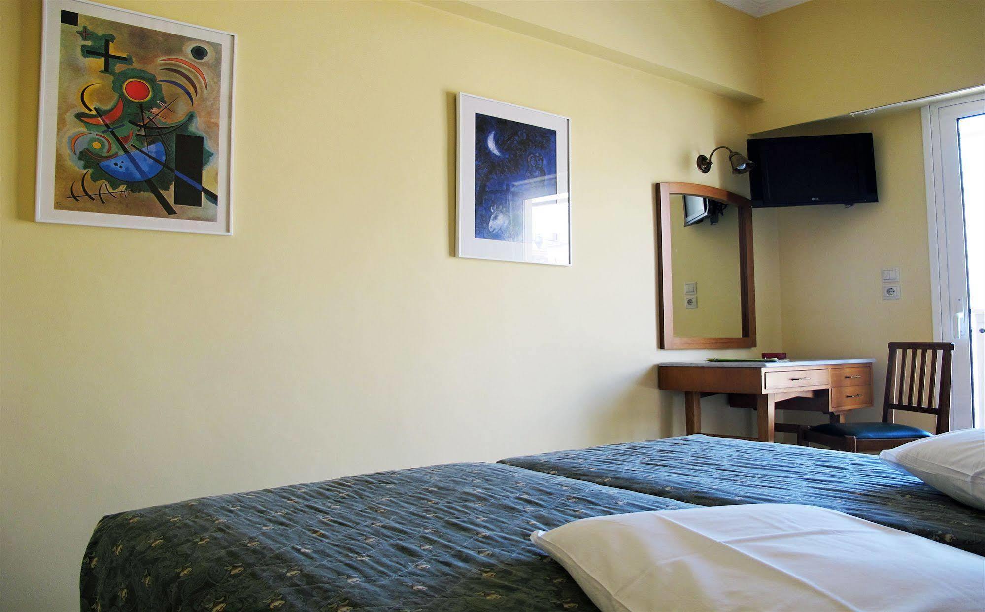 Evripides Hotel Athén Kültér fotó